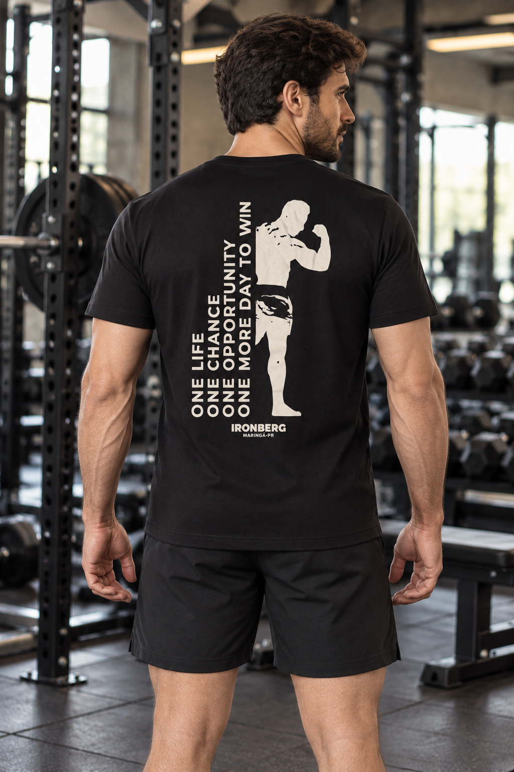 Exemplo do ensaio fitness visto de costas.